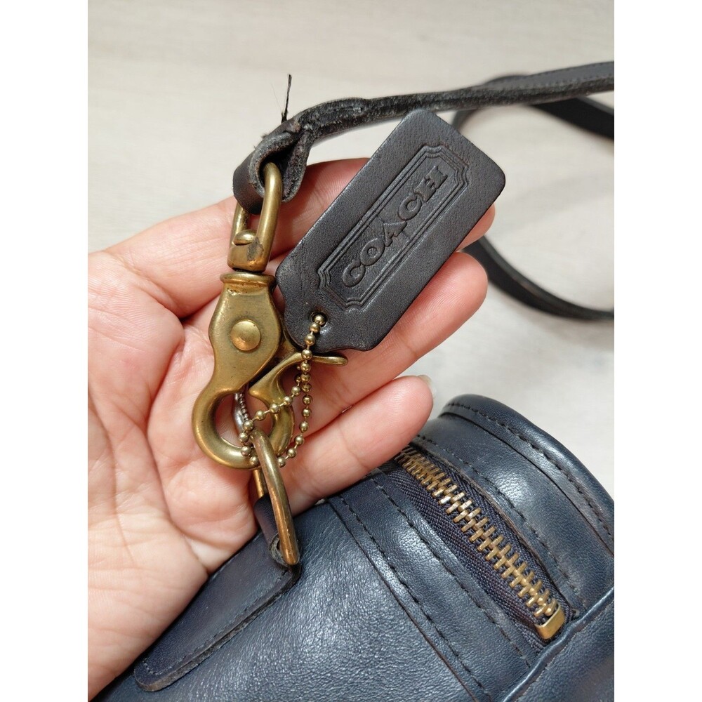 Vintage Coach Navy Blue Leather Trail Bag  Brass Hardware Detachable Strap USA - Picture 6 of 16